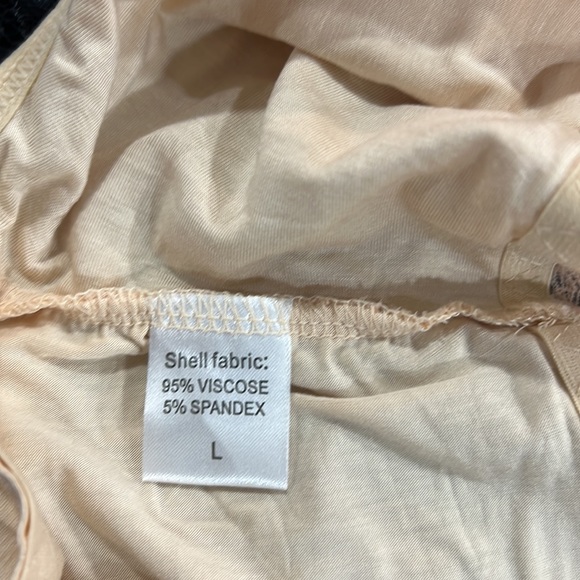 Four lace camis NWOT - Picture 7 of 7